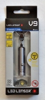 Led Lenser Taschenlampe Schlüsselleuchte V9 Micro White 53 mm Ø 9,5 mm 11g 15 lm Leuchtweite 16m 4 Knopfzellen AG3 1,5 V