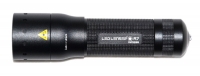 Led Lenser Taschenlampe M7 137 mm 193 g 220 lm 7,2 Wh Leuchtdauer 11 h Leuchtweite 240 m 4 AAA Batterien