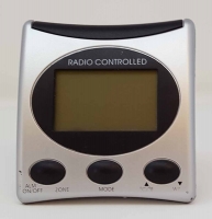 Technoline Funk Wecker Digital Uhr Zeit Raumtemperatur Quarz Batterie Silber