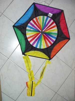 HQ Einleinerdrachen Spinning Hexagon Rainbow 60 x 650 cm R2F
