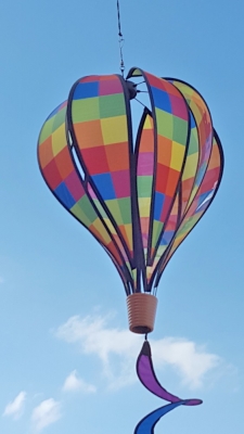 Windspiel Heißluftballoon Spirale Design Pixel Ø 28 cm Lang 104 cm