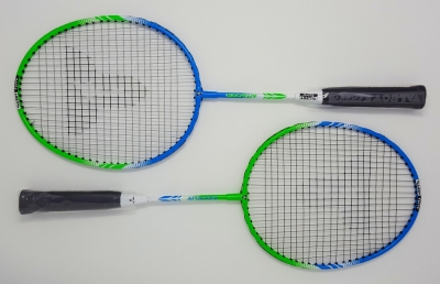 Talbot Torro Kinder Badminton Federball Spiel Set 53 cm Kurze Schlaeger 110g