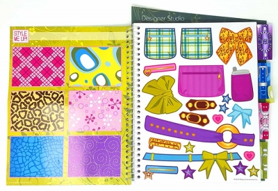 Zeichenblock L Entwerfe eigene Handtaschen Mode an illustrierten Mädchen