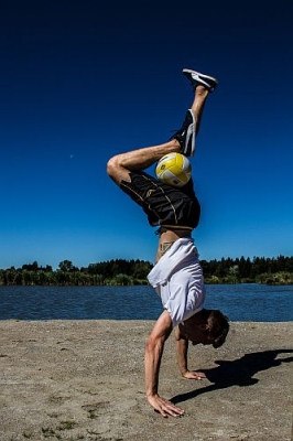 Schildkroet Fun Sports Neoprene Beach Strand Volleyball 20 cm Groesse 5