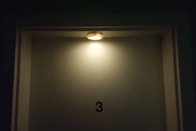 LED Spot Strahler 8 cm Nacht Kabinen Licht Bewegungs Sensor Akku Batterie Camping