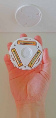 LED Spot Strahler 8 cm Nacht Kabinen Licht Bewegungs Sensor Akku Batterie Camping